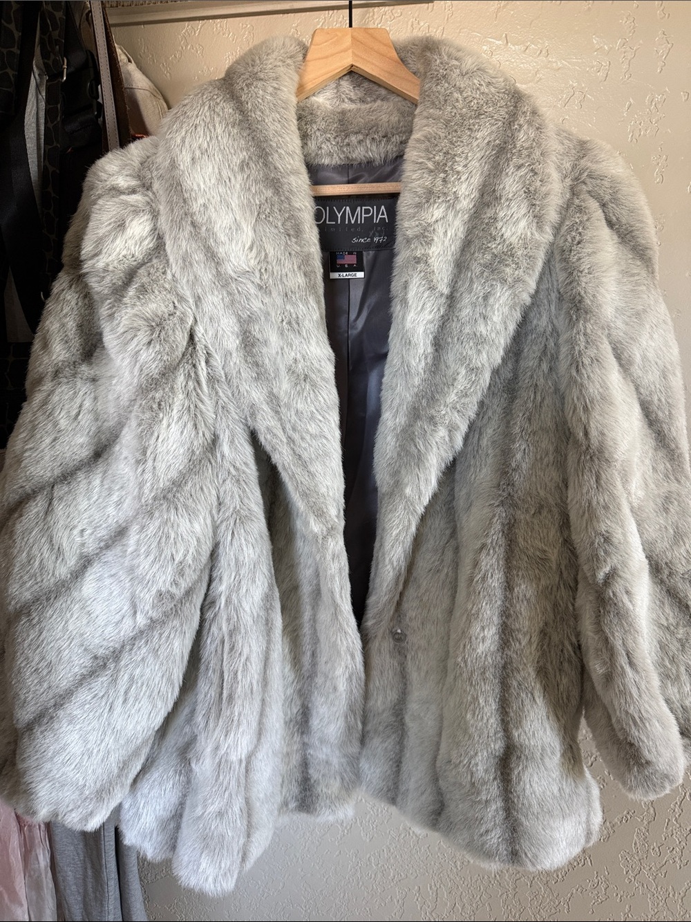 Olympia USa Faux Fur Coat XL